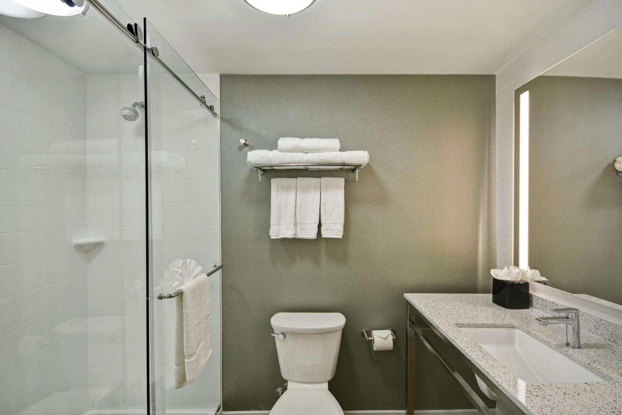Hilton Garden Inn Gastonia Bagian luar foto