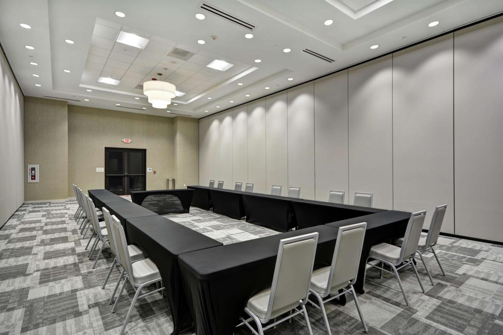 Hilton Garden Inn Gastonia Bagian luar foto